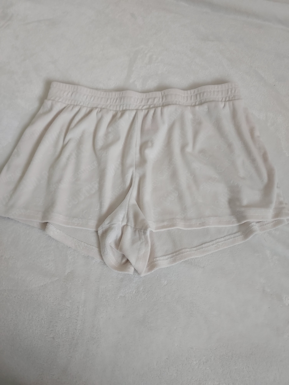 Juicy Couture Size Large Cream Logo Lounge Shorts Cozy Comfy Quiet Luxury